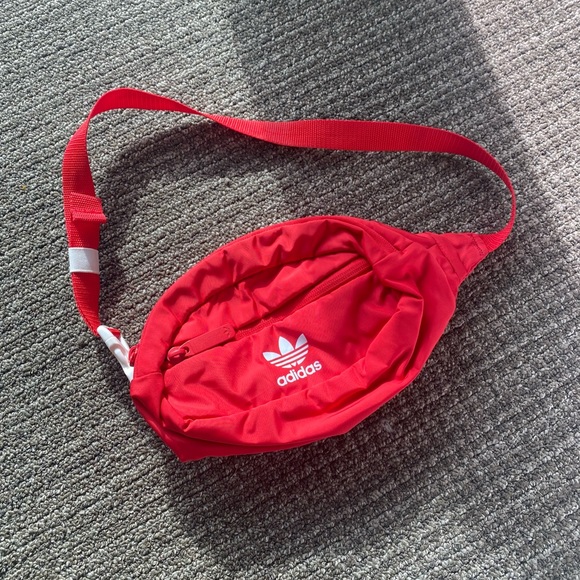 Adidas Fanny Pack - Picture 1 of 2